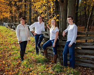 Family portraits by Candra Schank Photography in Owen Sound Ontario