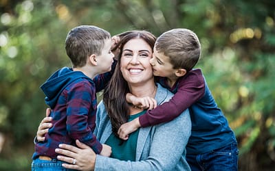 What To Expect From Your Outside Family Session With Candra Schank